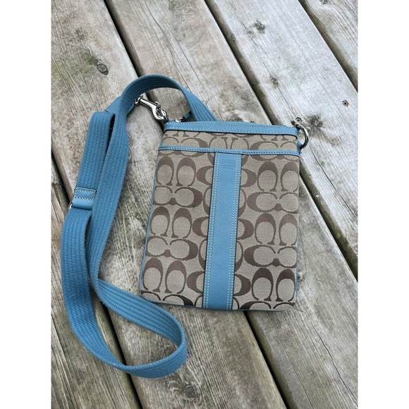 Coach Signature Print Crossbody Bag Has Turquoise - Picture 10 of 10
